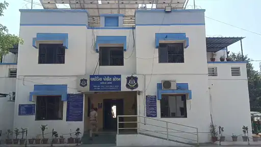 Parul Uni. clash.