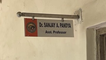 saurashtra uni professor sanjay pandya 