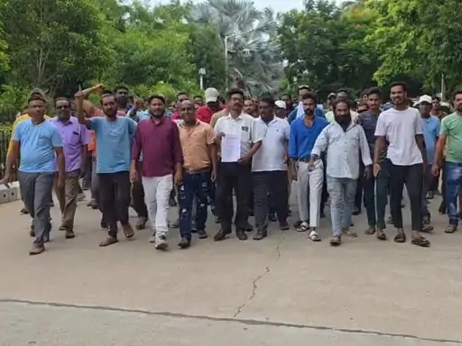 nadiad outsourcing sanitation workers