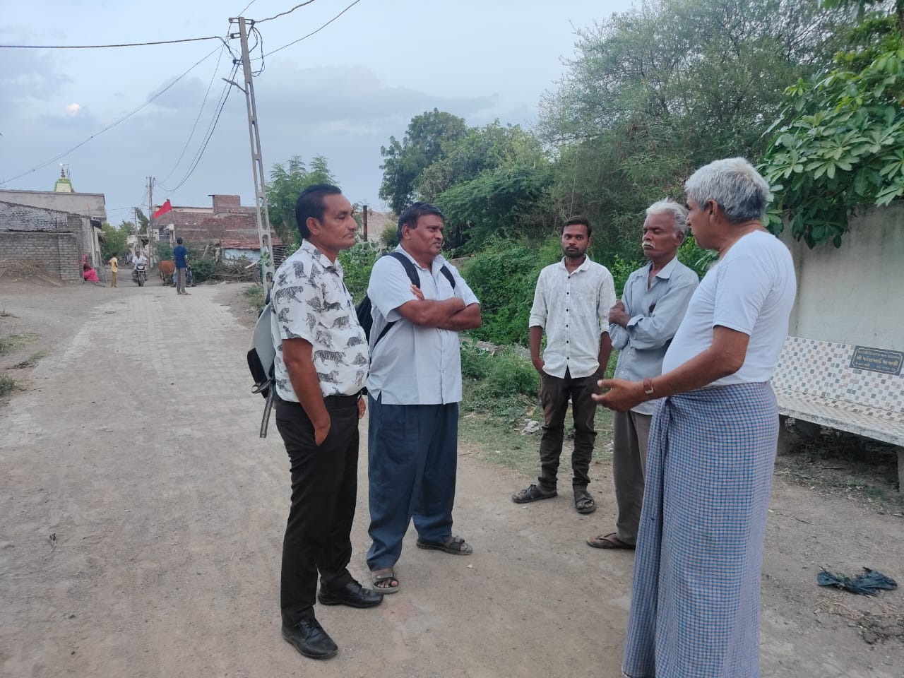 amreli upper castes diverted sewage water into dalit colony
