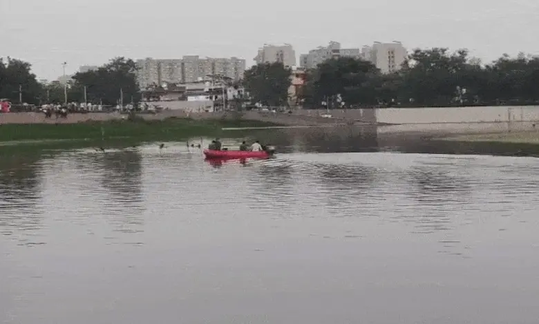 Ahmedabad Three youths die after boat capsizes