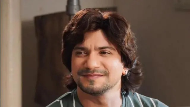 Vikram Thakor to enter politics