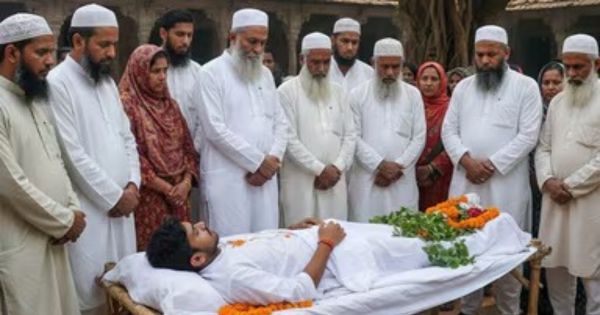 Muslims perform funeral for Hindu