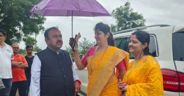 Astrologer Ashok Kharat arrested in rape case.