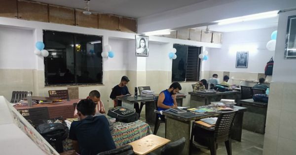 Former students of M G Hostel Rajkot gifted a library