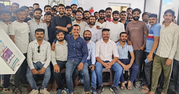 Former students of M G Hostel Rajkot gifted a library