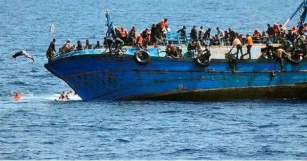 500 feared dead after boat sinks in Bay of Bengal