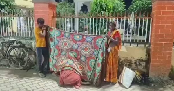 bhadohi-dalit-woman-hospital-delivery-caste-discrimination